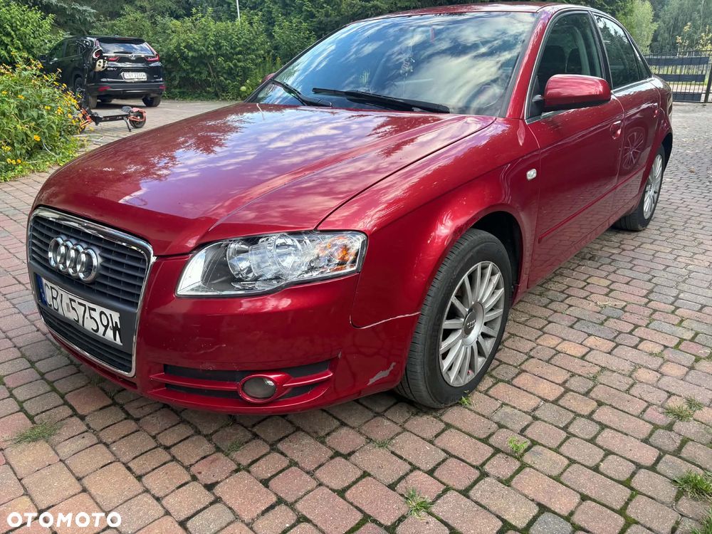 Audi A4 Limousine - 4