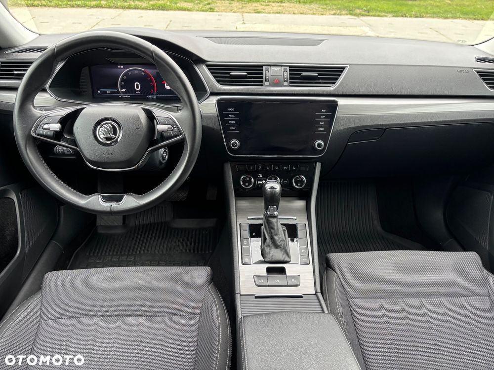 Skoda Superb 2.0 TDI SCR Style DSG - 21