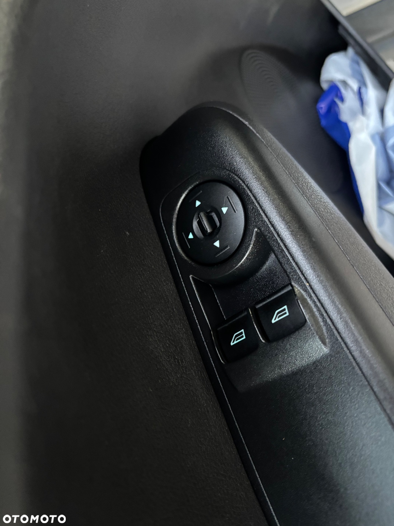 Ford Tourneo Courier 1.0 EcoBoost Titanium - 18