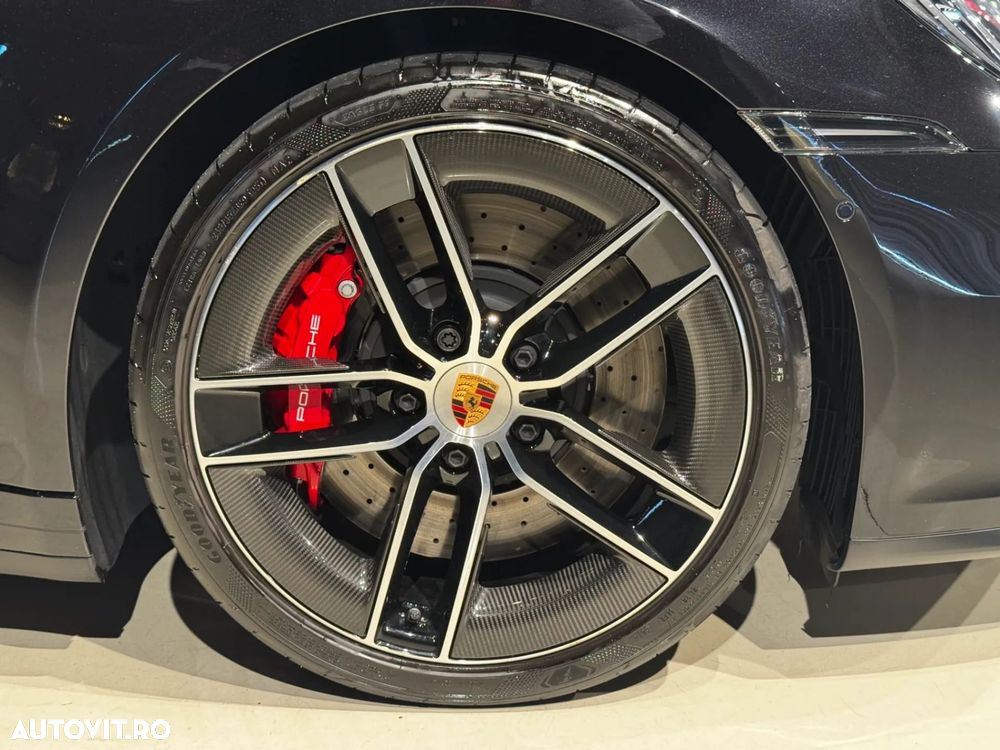 Porsche 911 GTS PDK - 18