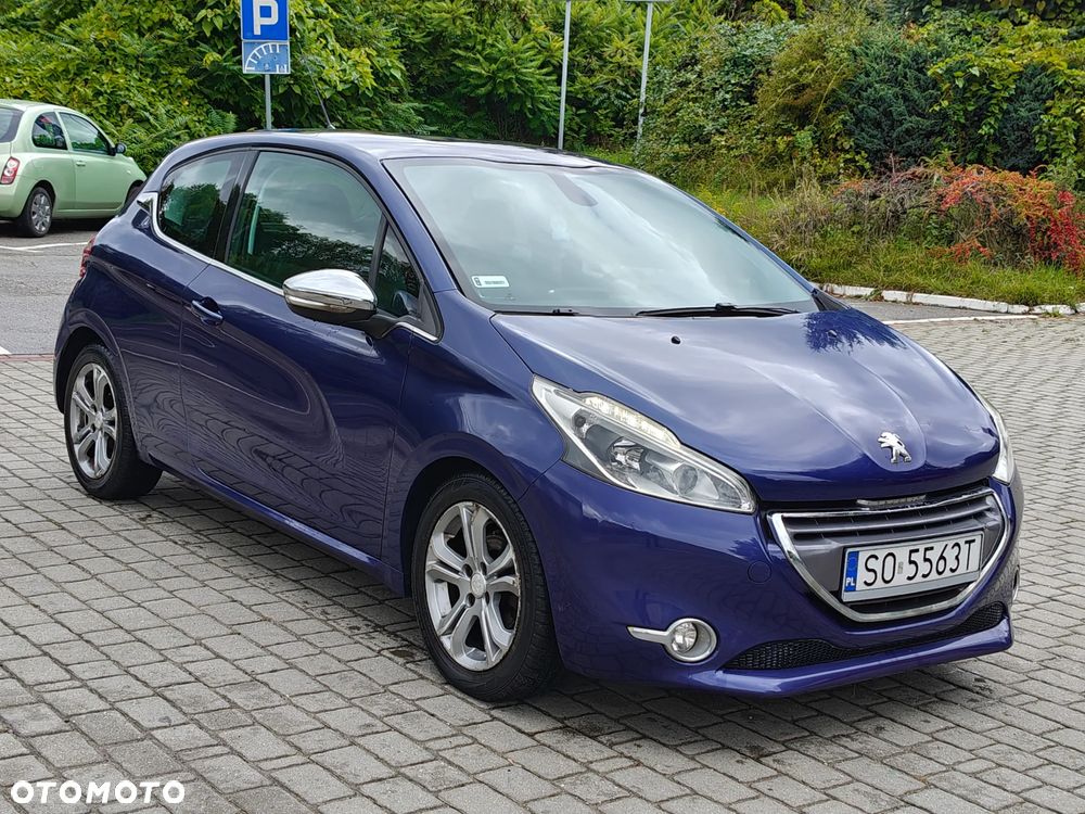 Peugeot 208 1.4 VTi Allure - 11