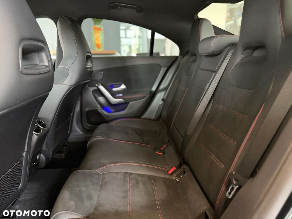 Mercedes-Benz CLA 200 AMG Line 7G-DCT - 7