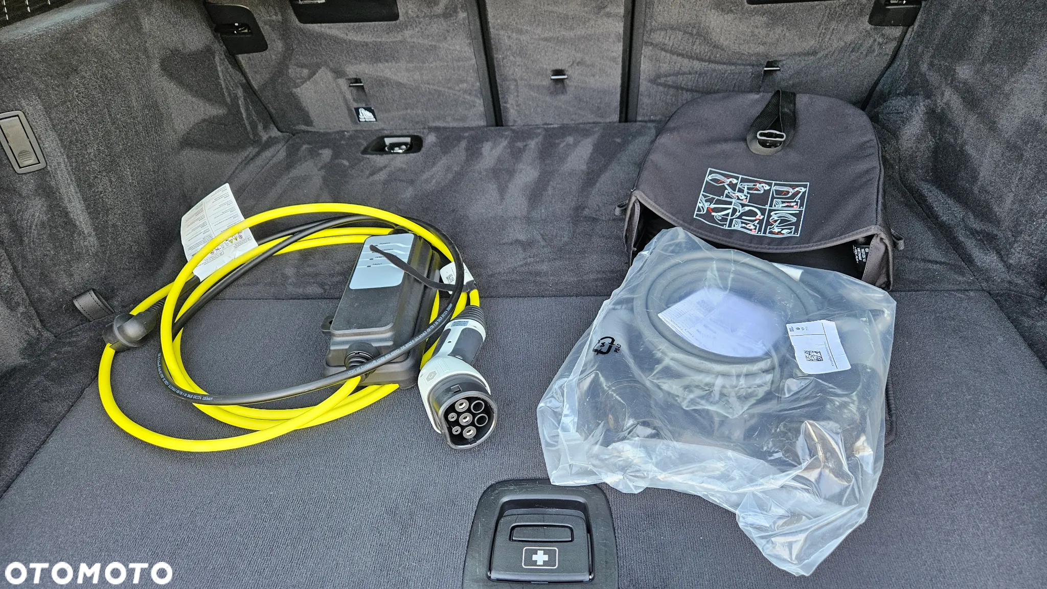 BMW Seria 5 520e - 19