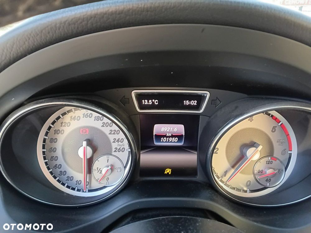 Mercedes-Benz GLA - 23