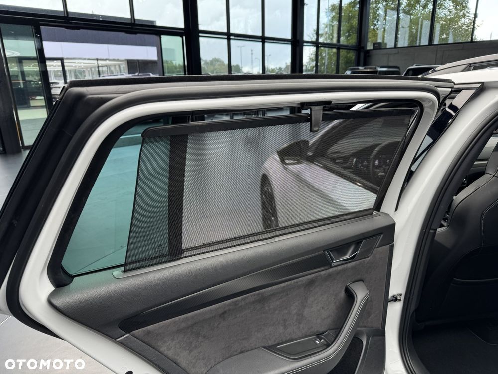Skoda Superb 2.0 TDI SCR 4x4 Sportline DSG - 17