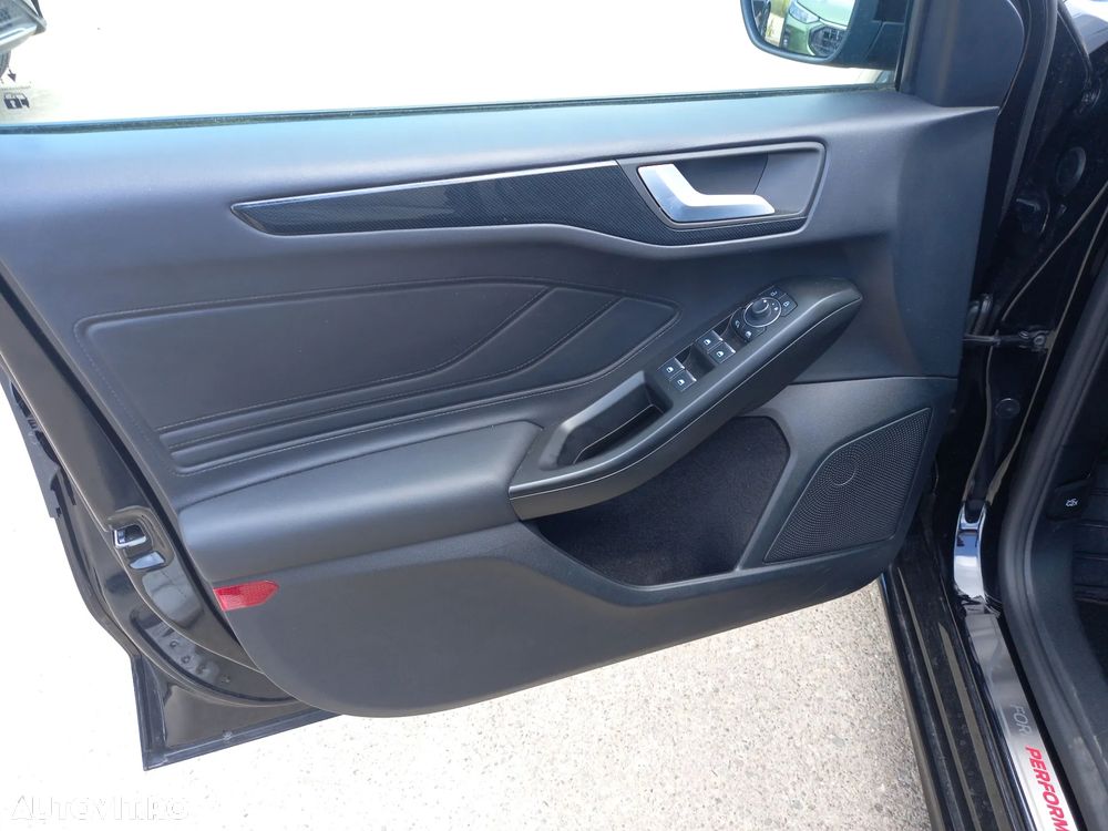Ford Focus - 20