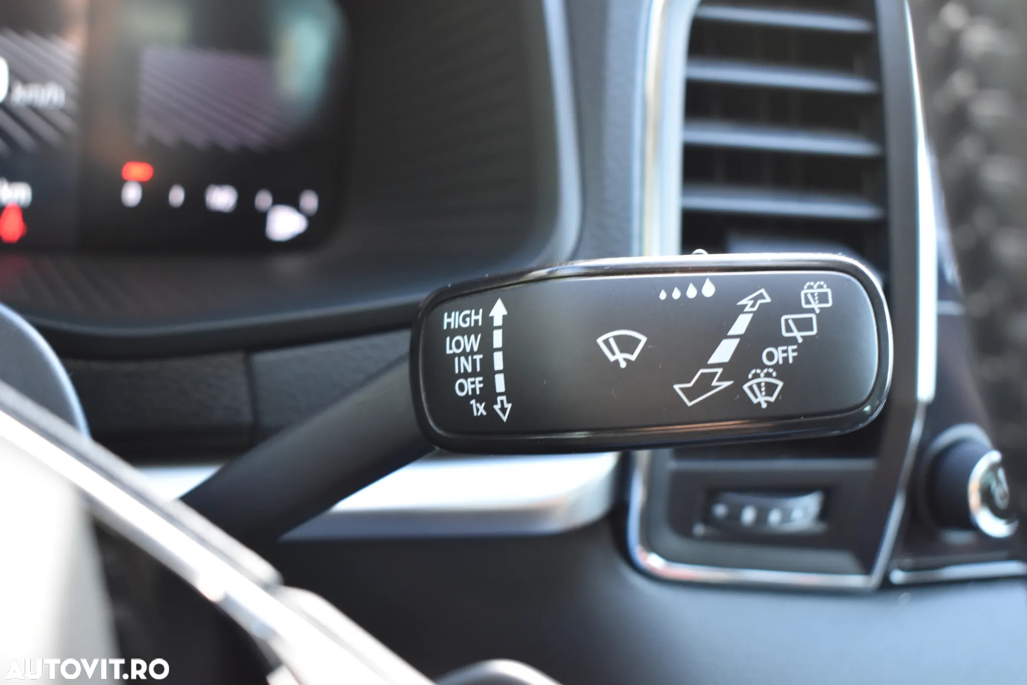 Skoda Karoq 2.0 TDI DSG Ambition - 17