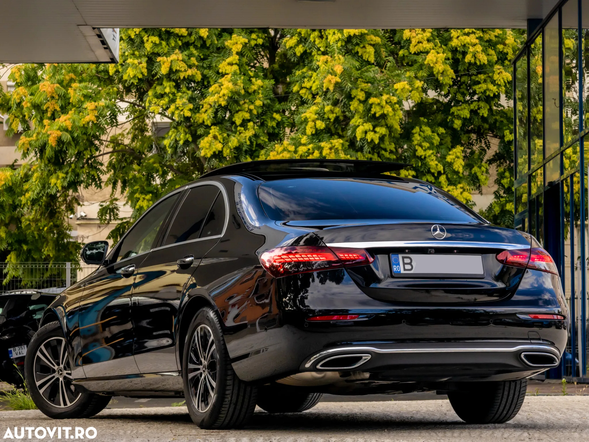 Mercedes-Benz E 200 MHEV 4MATIC Aut. - 3