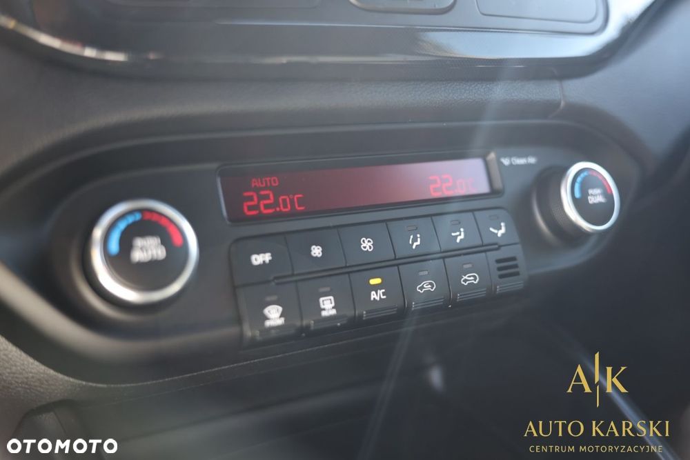 Kia Carens - 27