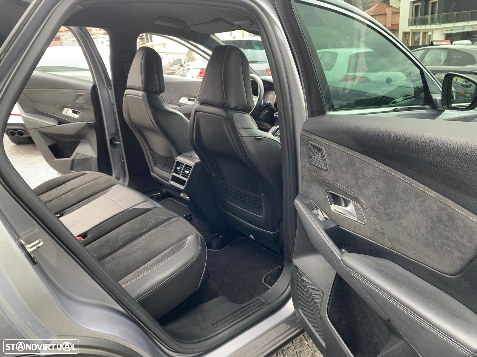 DS DS7 Crossback 1.5 BlueHDi Performance Line EAT8 - 19