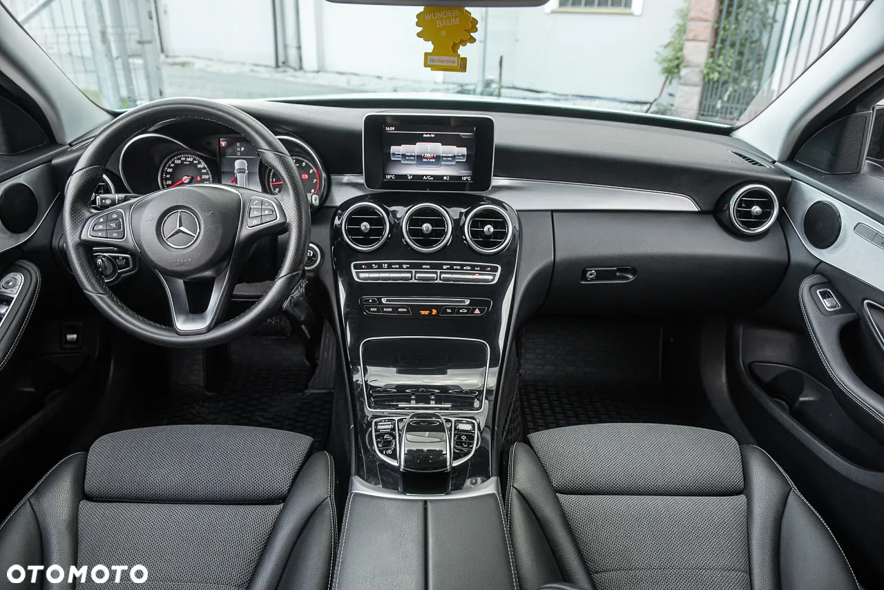 Mercedes-Benz Klasa C 180 T 9G-TRONIC AMG Line - 28