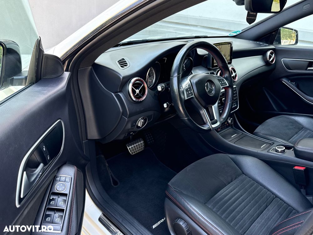 Mercedes-Benz CLA 220 CDI 7G-DCT AMG Line - 11