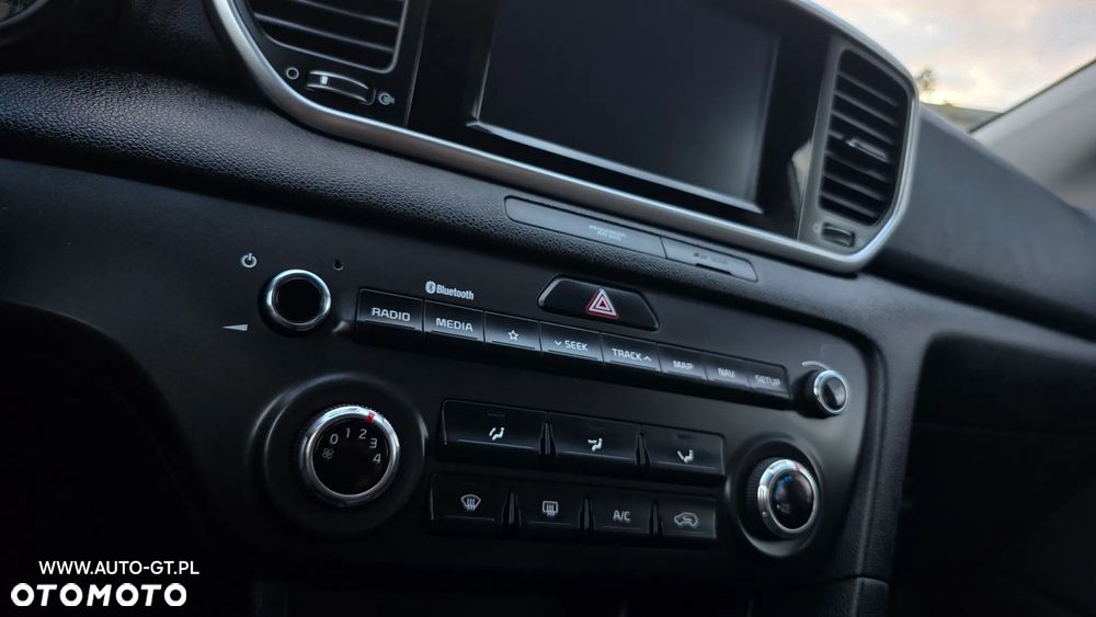 Kia Sportage - 16