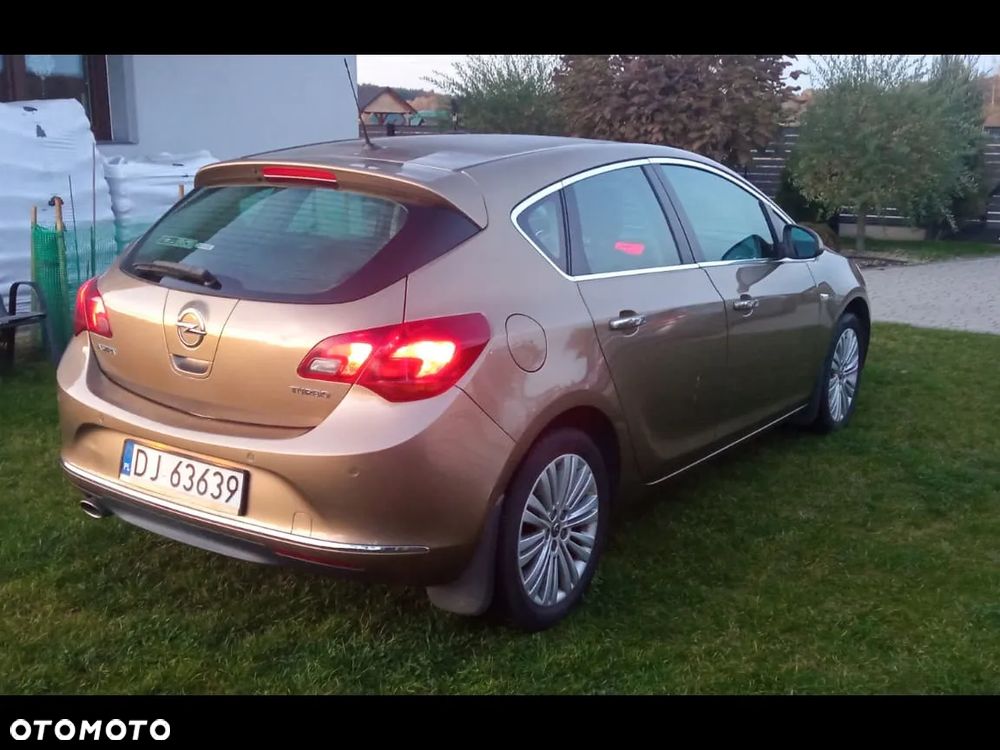 Opel Astra 1.4 T Essentia - 3