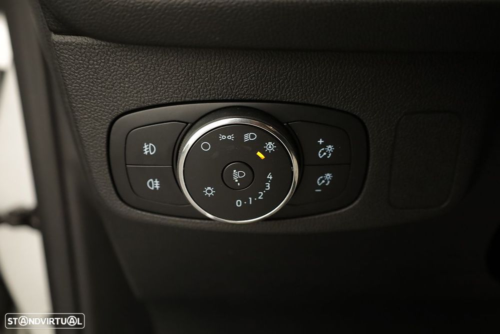 Ford Focus SW - 18