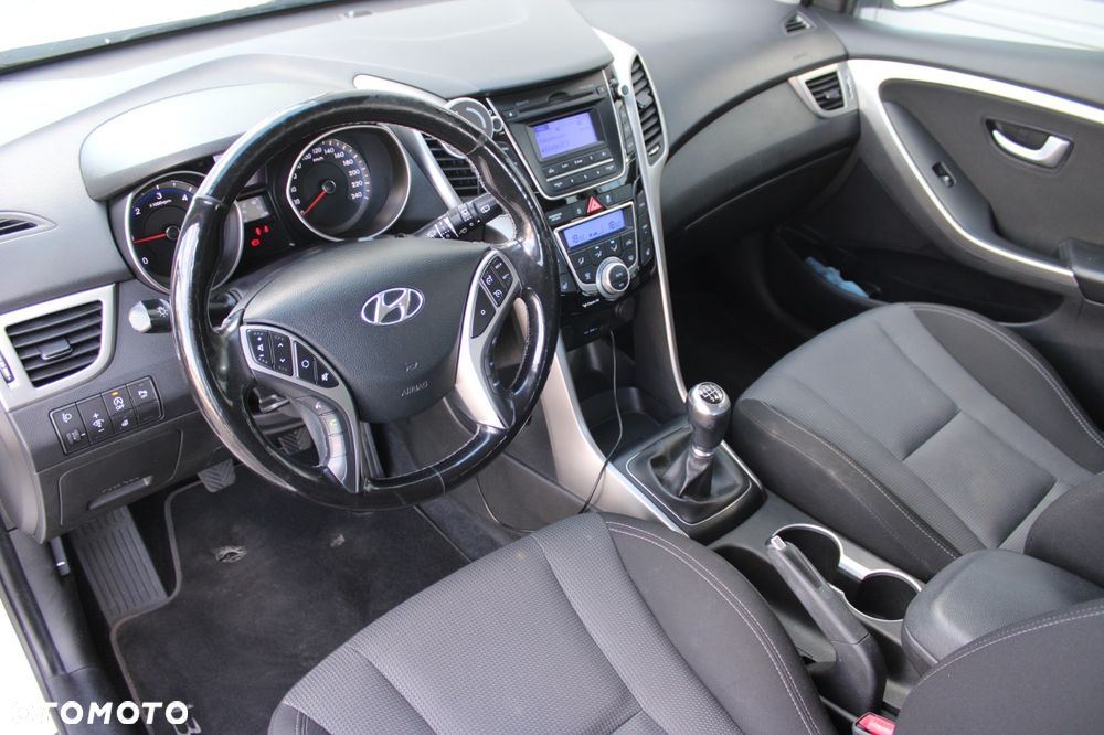 Hyundai i30 1.6 CRDi Premium - 14