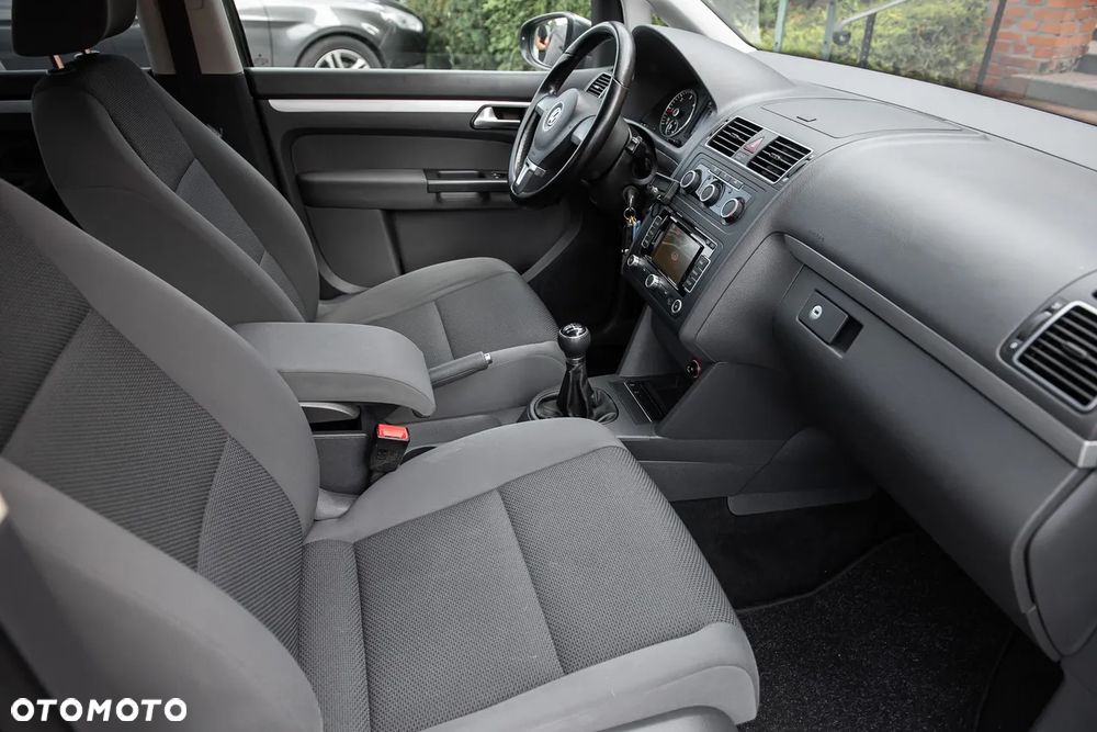 Volkswagen Touran 1.6 TDI DPF BlueMot Trendline - 27