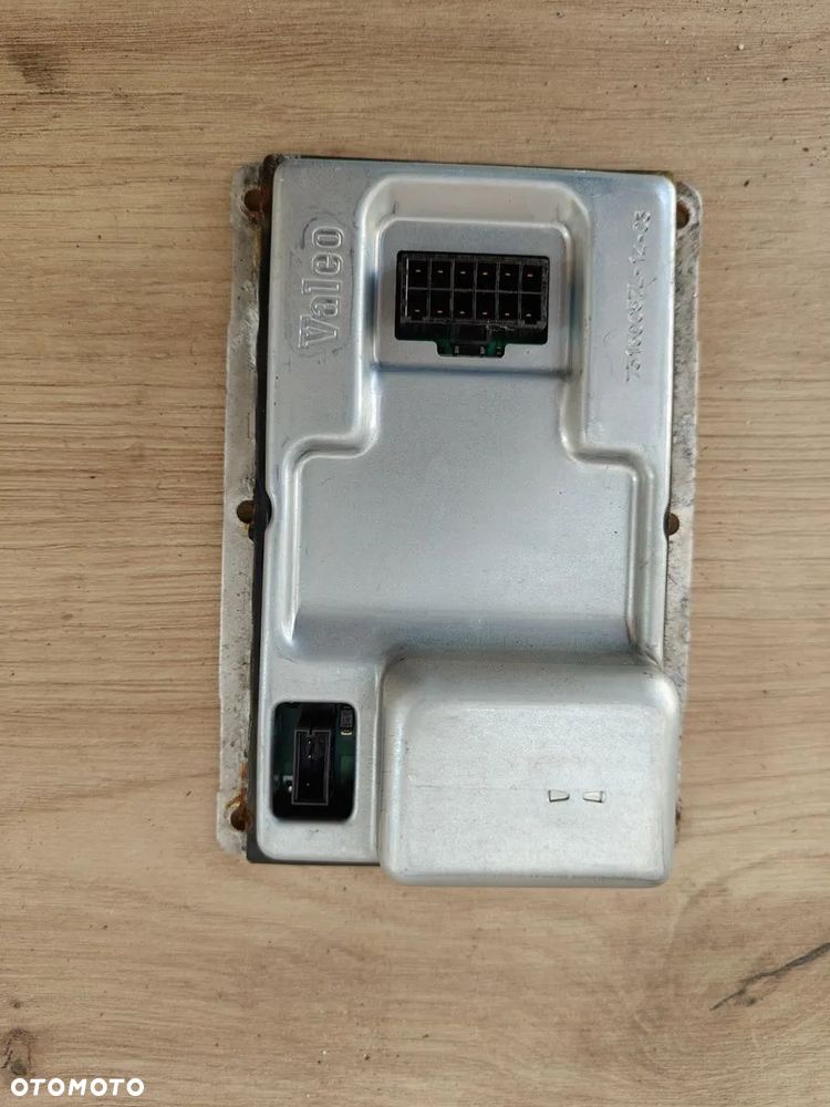 PRZETWORNICA XENON VW PHAETON TOUAREG 3D0909158 3D0909157 - 3