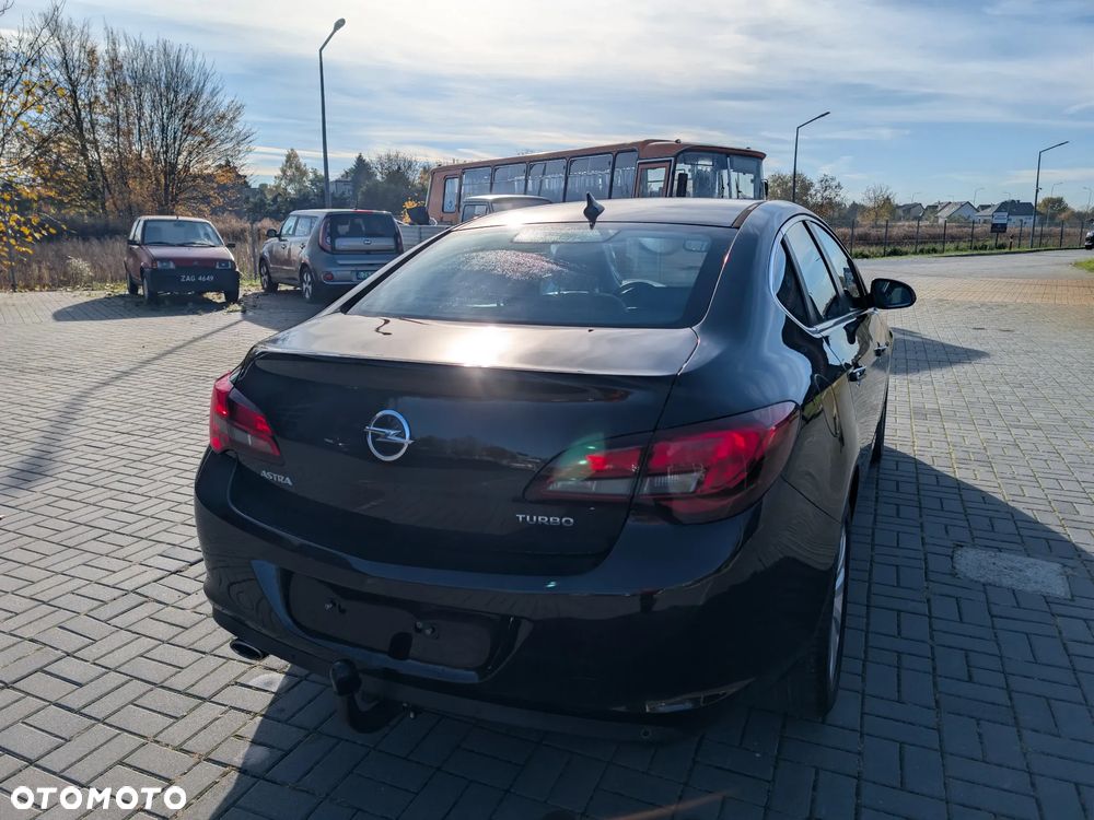 Opel Astra 1.4 Turbo - 19