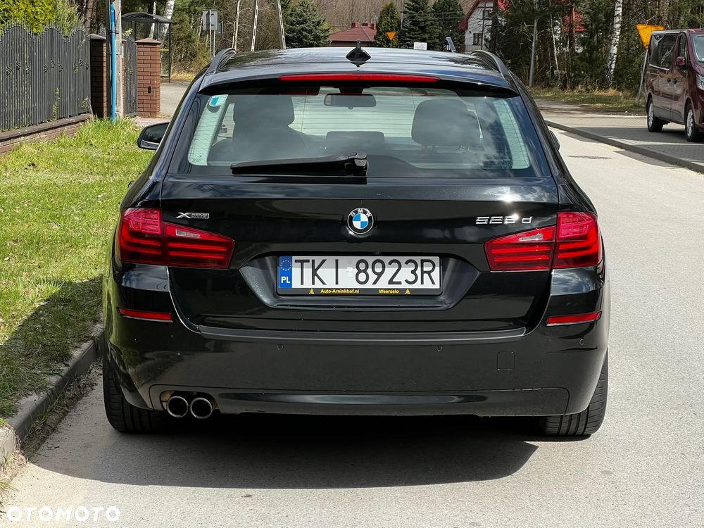 BMW Seria 5 525d xDrive Sport-Aut - 16