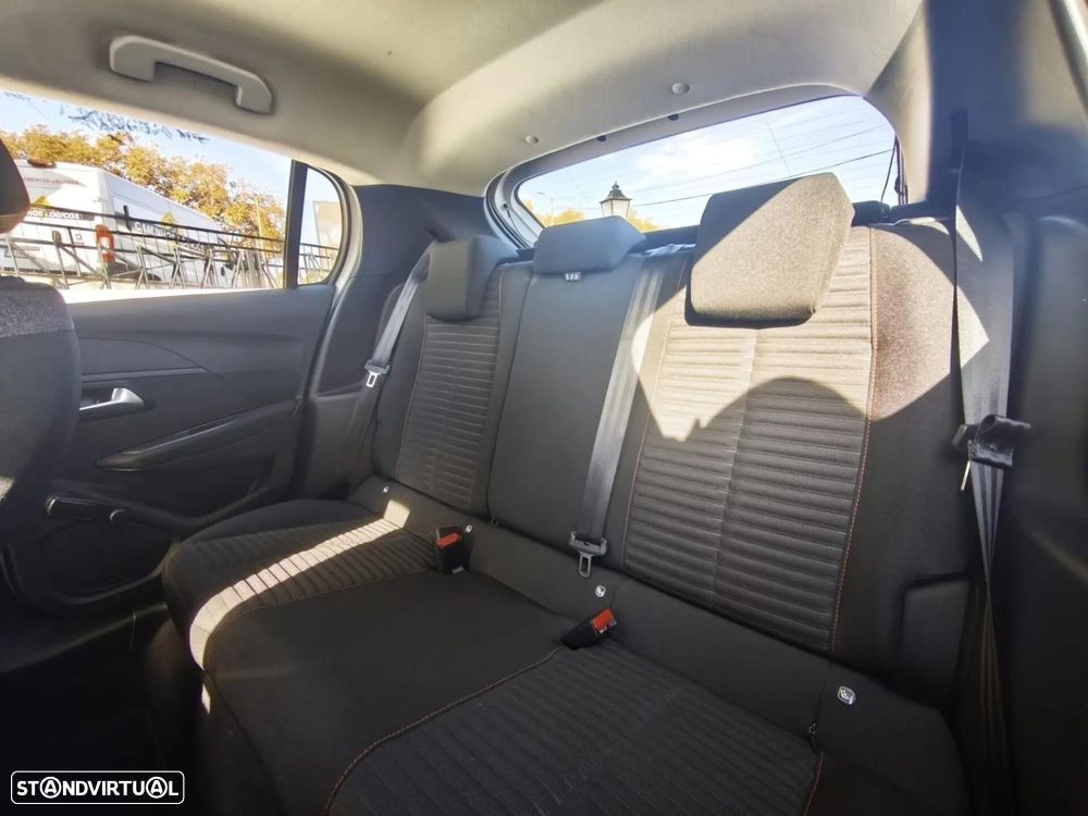 Peugeot 208 1.2 PureTech Allure Pack EAT8 - 22