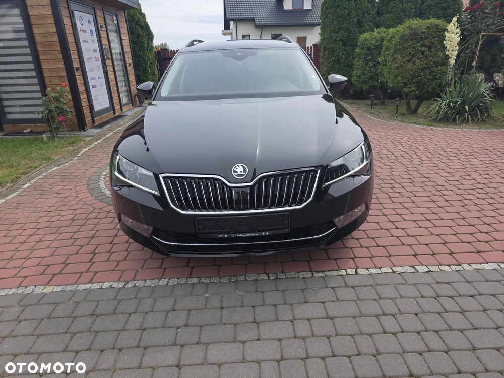 Skoda Superb 2.0 TDI 4x4 Premium Edition - 3