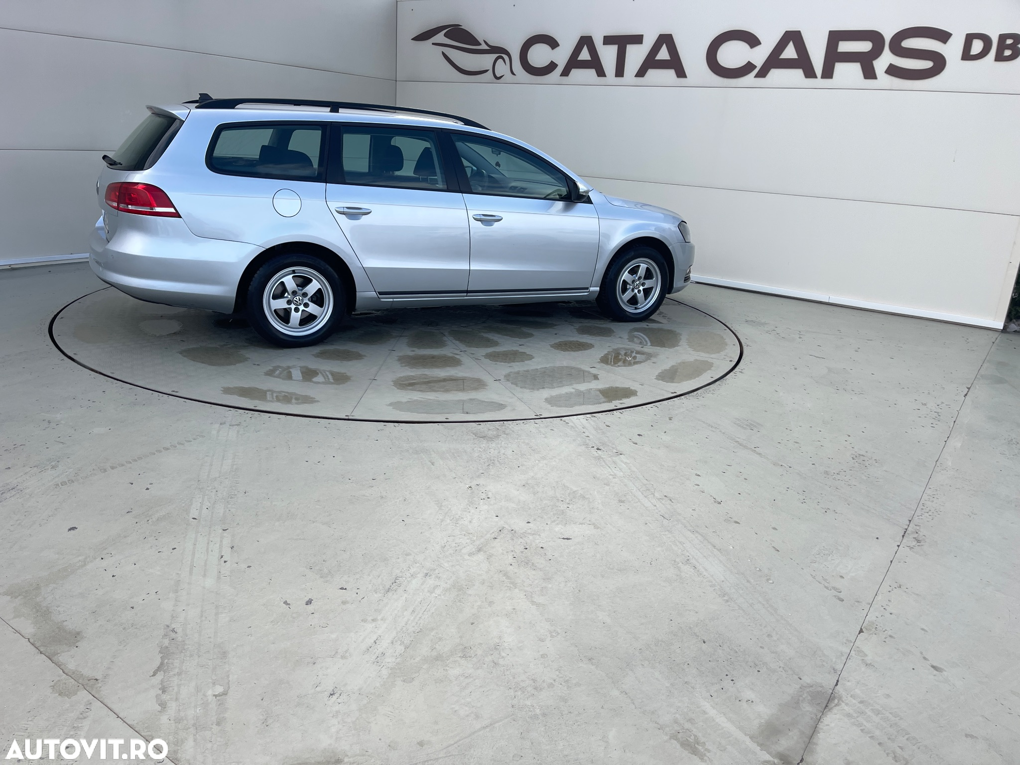 Volkswagen Passat 2.0 TDI BlueMotion Tehnology DSG Trendline - 18