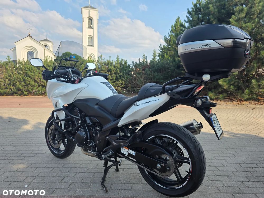 Honda CBF - 12