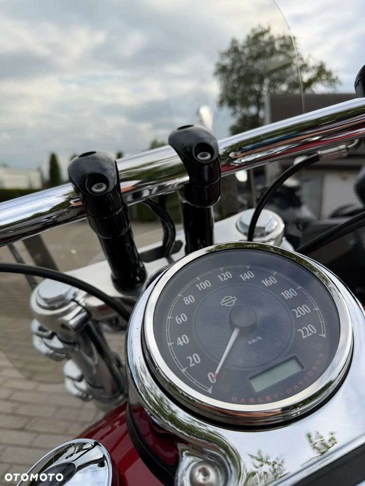 Harley-Davidson Dyna Fat Bob - 10