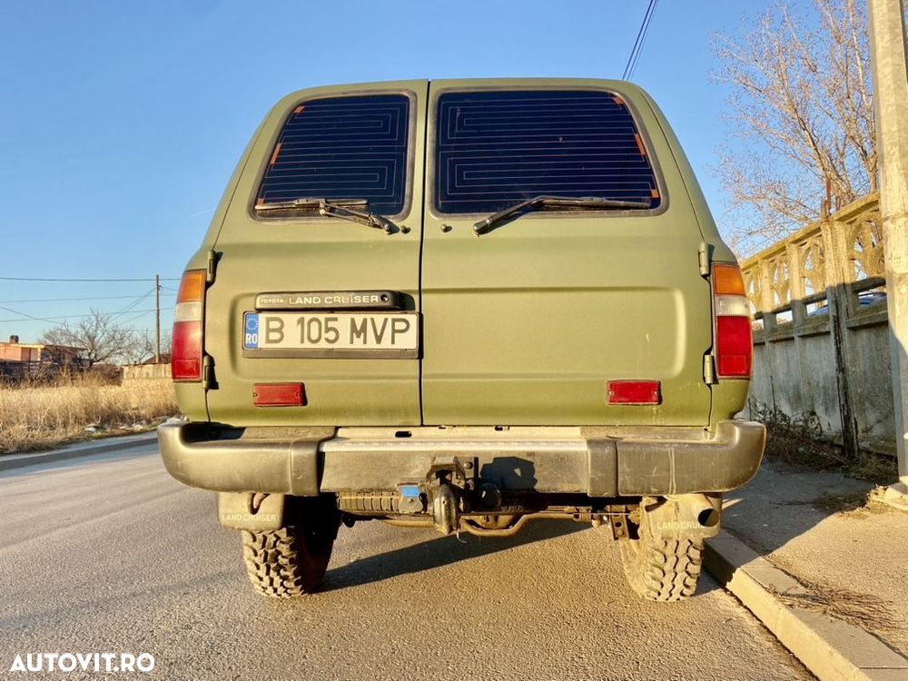 Toyota Land Cruiser - 4
