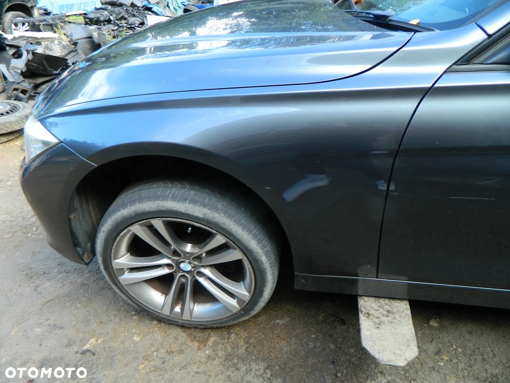 BMW F30 B39 mineralgrau na części - 14