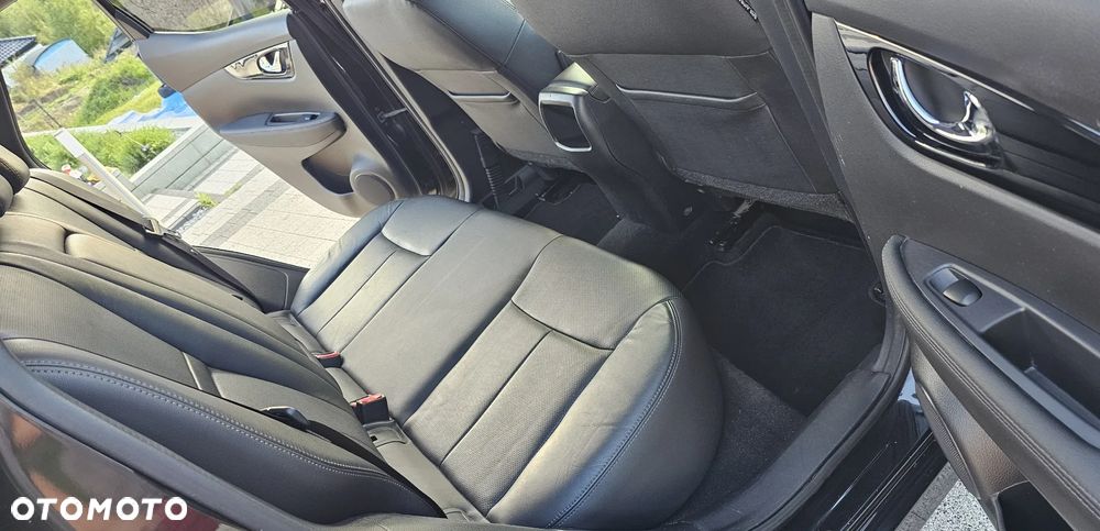 Nissan Qashqai 1.6 dCi TEKNA+ - 26