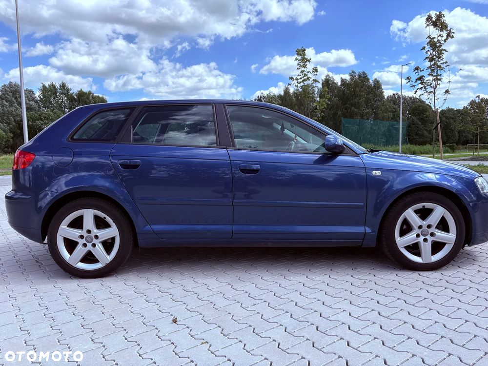 Audi A3 Sportback 1.6 FSI Ambition - 8