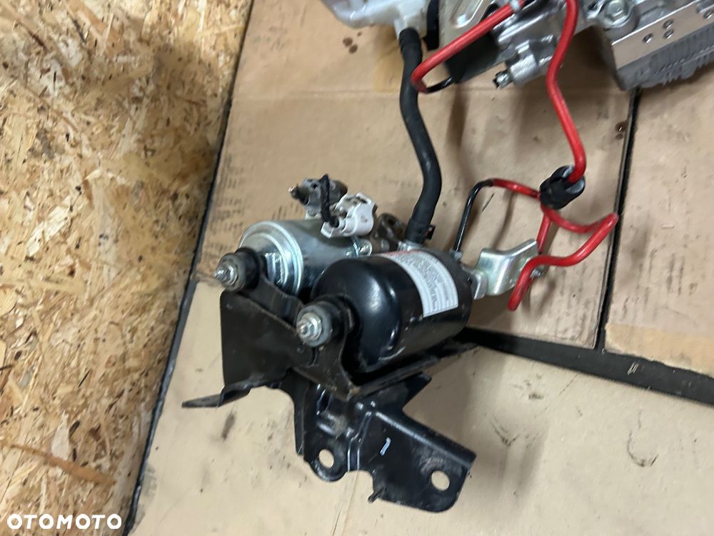 Toyota Yaris III lift hybryda pompa hamulcowa 47210-52480 - 7