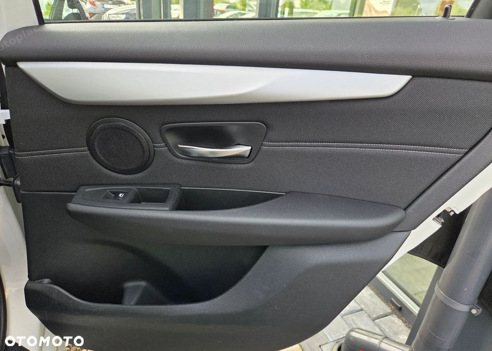 BMW Seria 2 218i - 15
