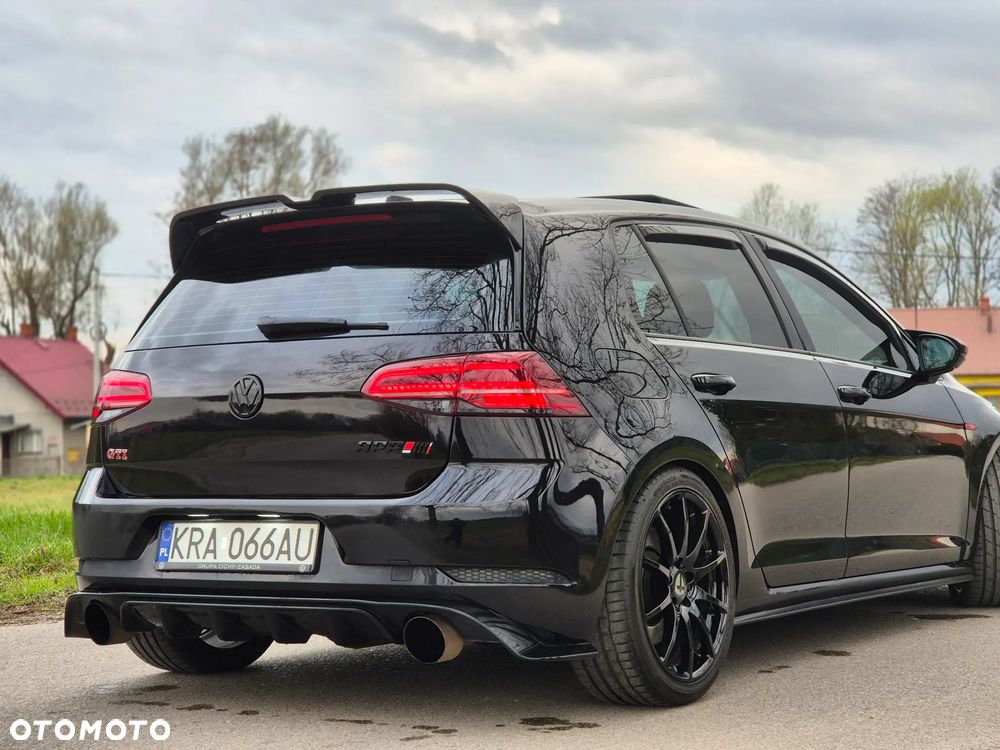 Volkswagen Golf GTI Performance BlueMotion Technology DSG - 12