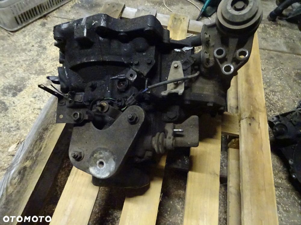 FORD MAVERICK MAZDA TRIBUTE 2,0 124 KM POLOS LEWA PRAWA SKRZYNIA BIEGOW REDUKTOR SKRZYNIA KATOWA POLOS LEWA PRAWA CZUJNIK PREDKOSCI KOMPLET SPRZEGLO