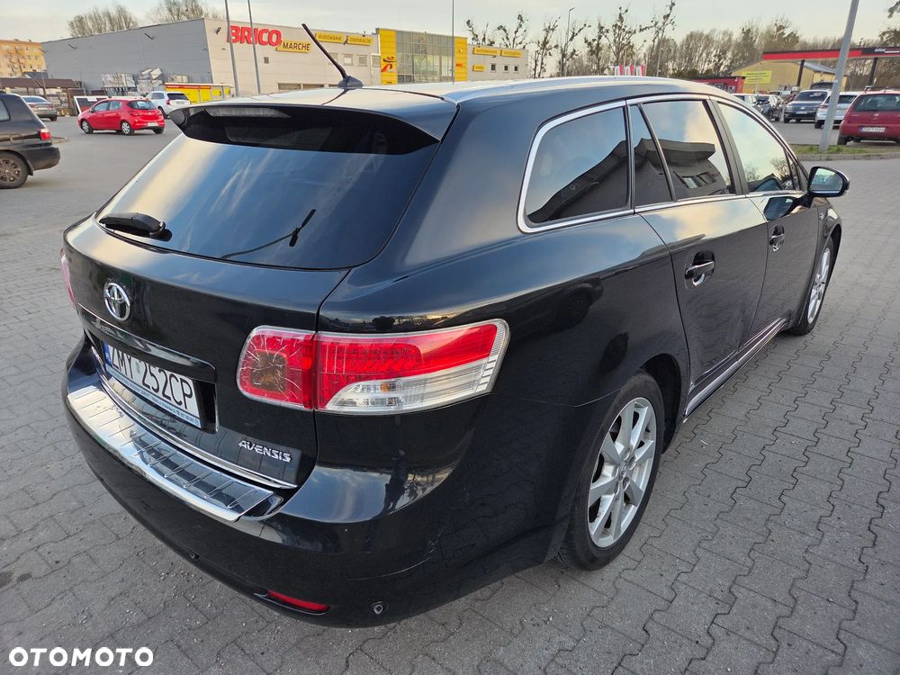 Toyota Avensis 2.2 D-4D Platinium - 35