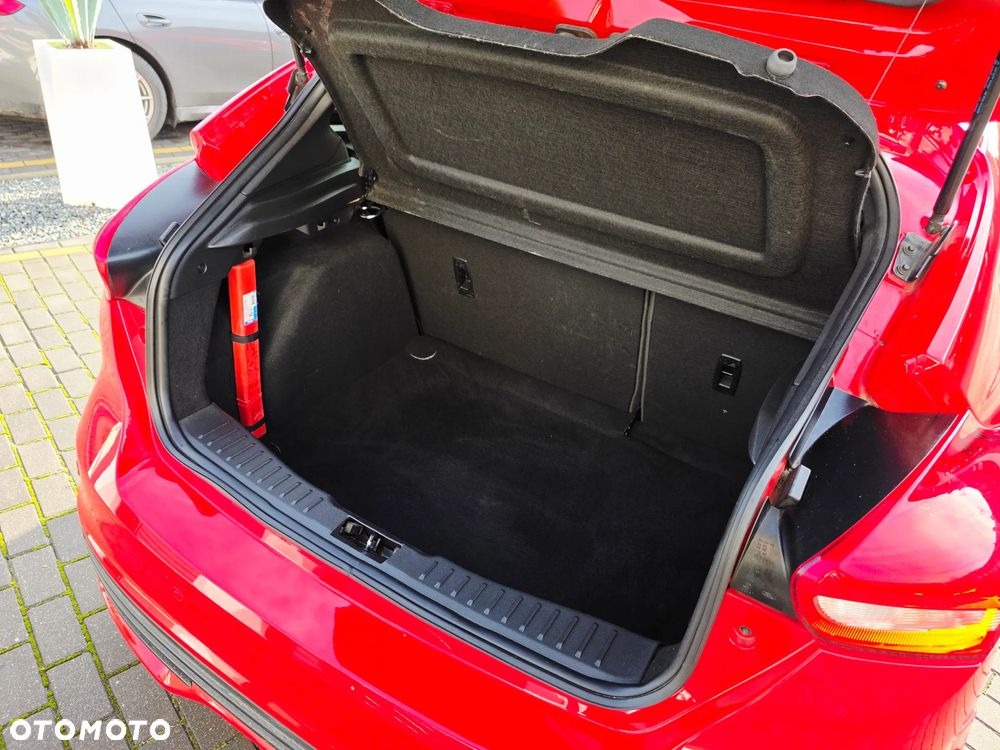 Ford Focus 2.0 TDCi ST - 12