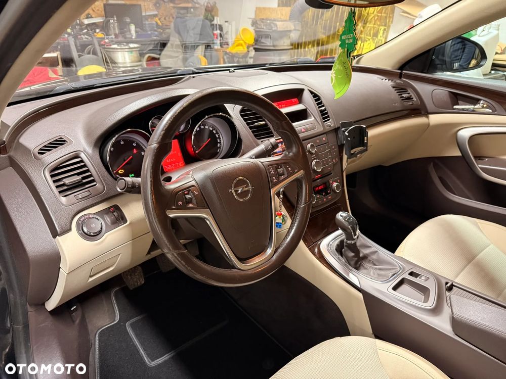 Opel Insignia 2.0 CDTI Cosmo - 9