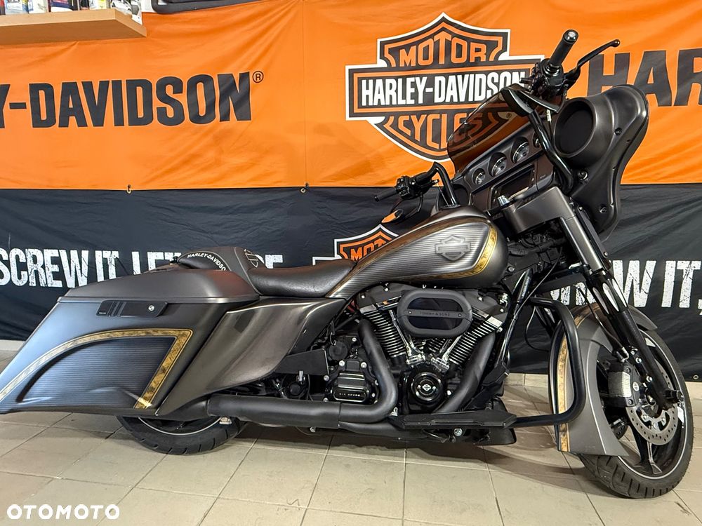 Harley-Davidson Touring Street Glide - 5