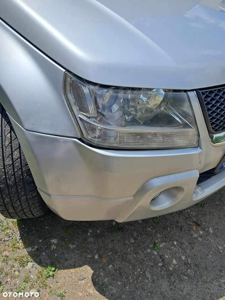 Suzuki Grand Vitara 2.0 - 14