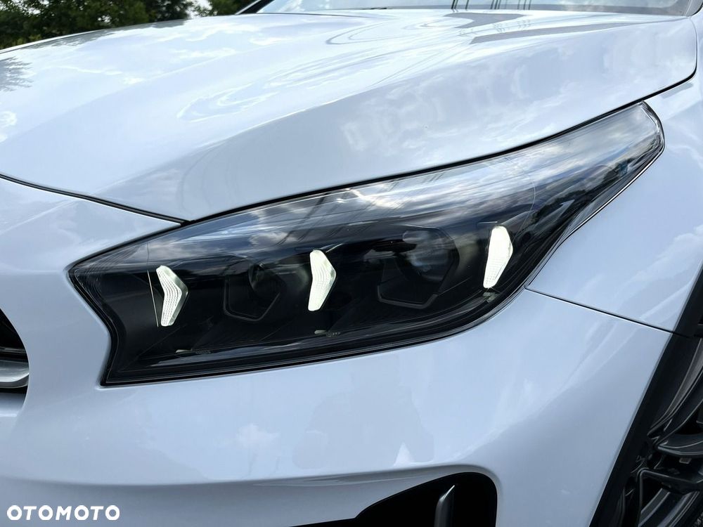 Kia XCeed 1.5 T-GDI M - 24