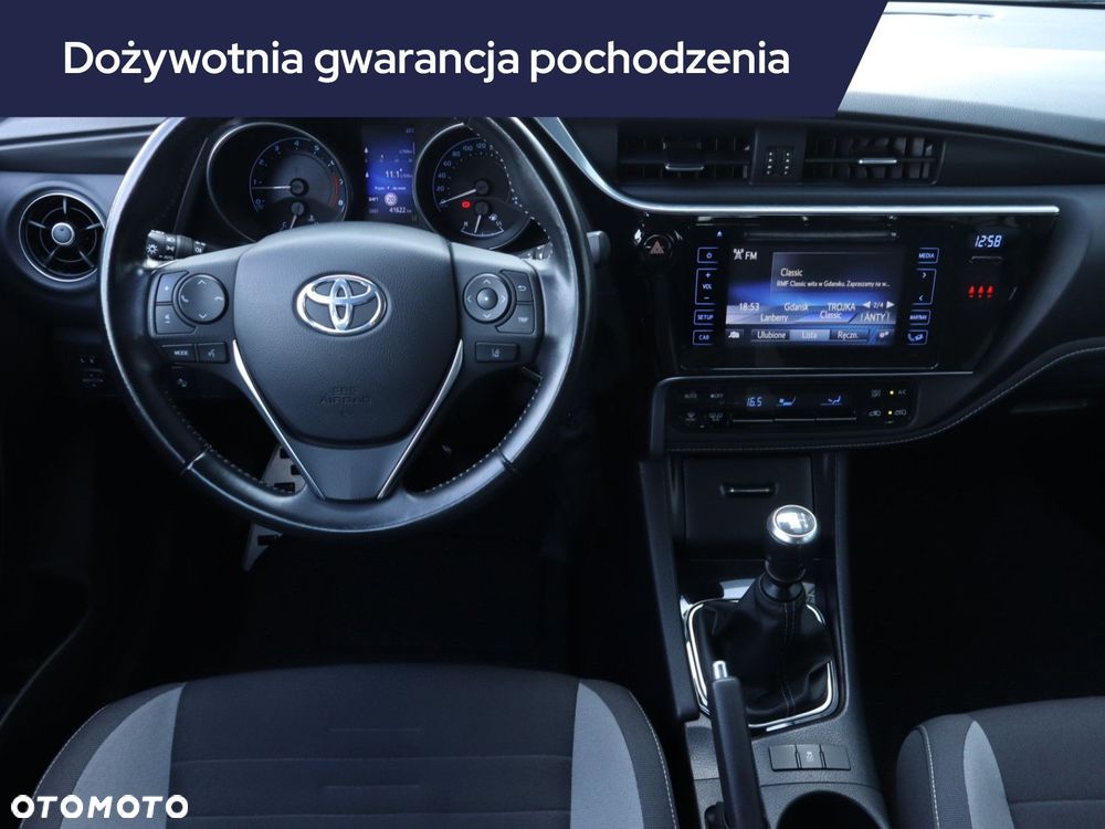 Toyota Auris - 9