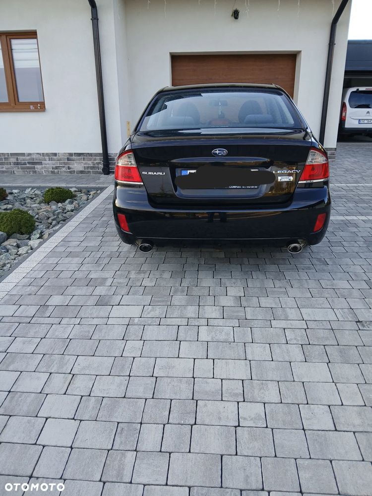 Subaru Legacy - 13