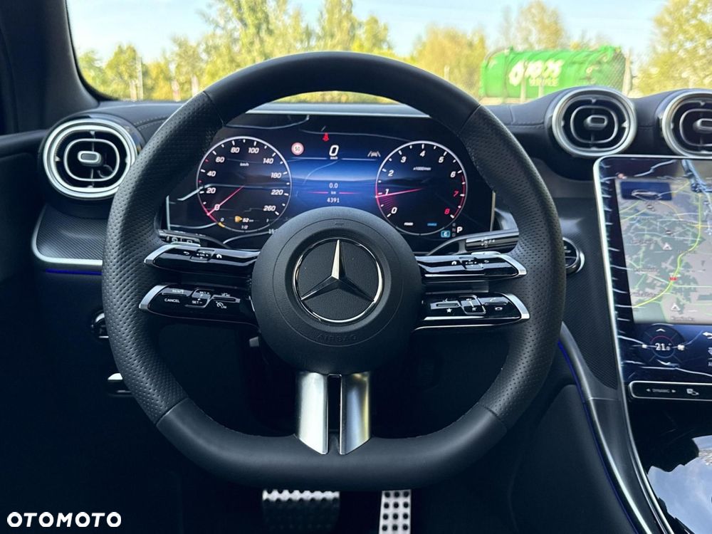 Mercedes-Benz GLC - 22