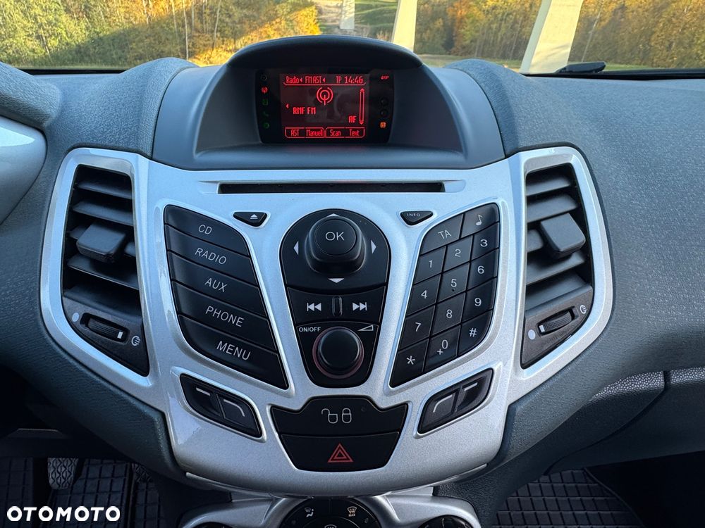 Ford Fiesta - 21