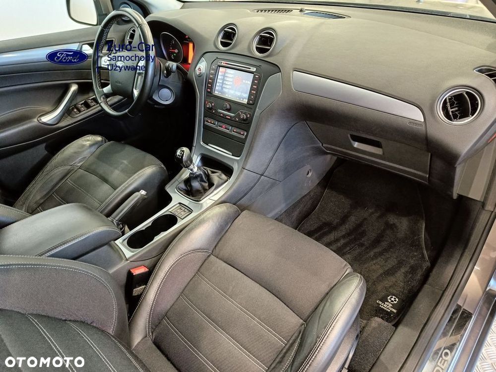 Ford Mondeo - 16