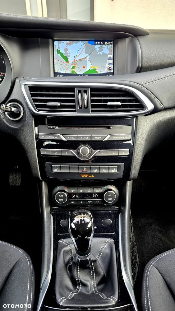Infiniti Q30 1.6t Business Executive - 23