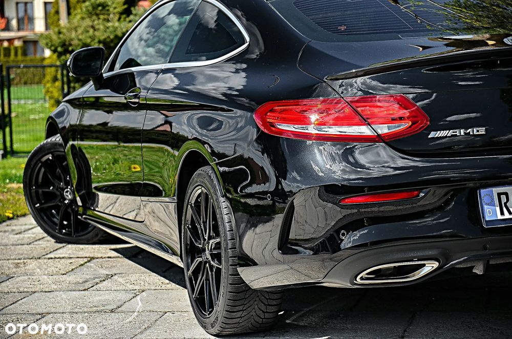 Mercedes-Benz Klasa C 180 7G-TRONIC AMG Line - 17